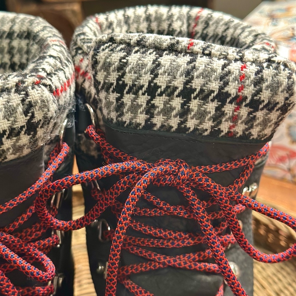 J Crew 2019 Holiday Perfect Winter Black Waterproof Red Houndstooth Boots - Picture 4 of 13